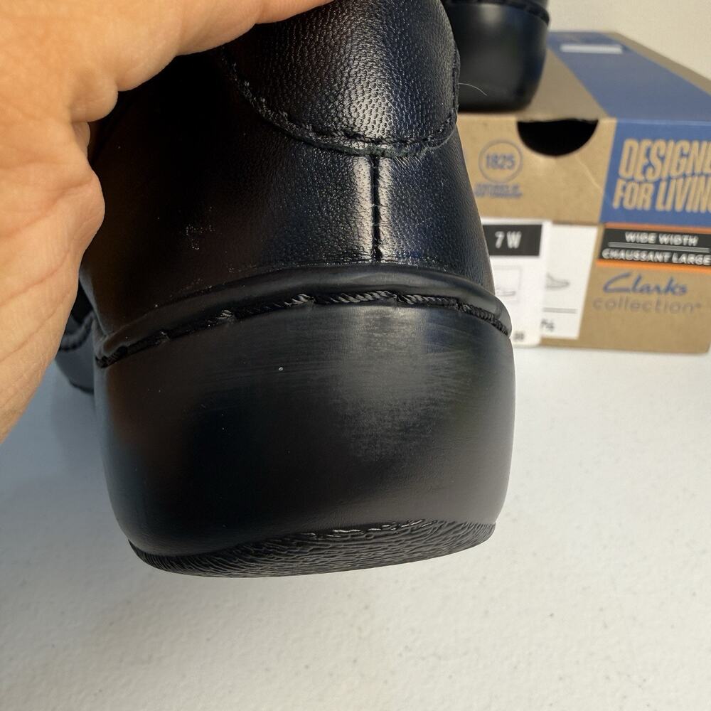 Clarks Cora Charm Black Leather Comfort Slip On Shoes Women’s 7W Wide NEW - Picture 9 of 9
